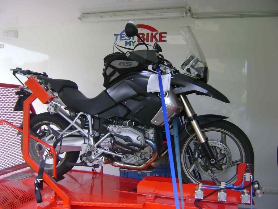 BMW R1200GS  2008 avec boîtier additionnel RAPID-BIKE Racing