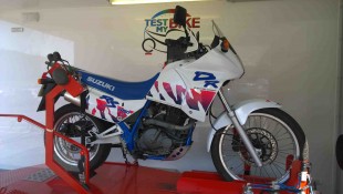 SUZUKI DR 650