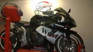 HONDA CBR900RR Fireblade